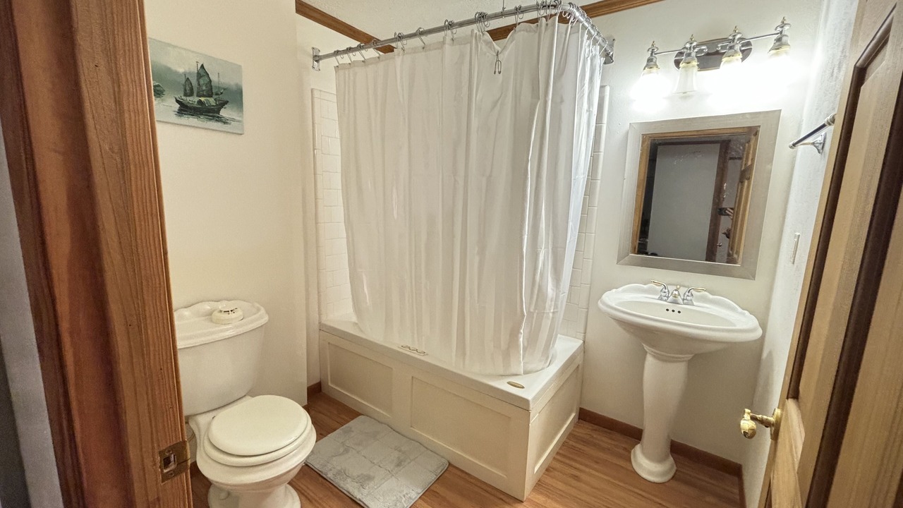 Photo of Bathroom in South Toledo Bend