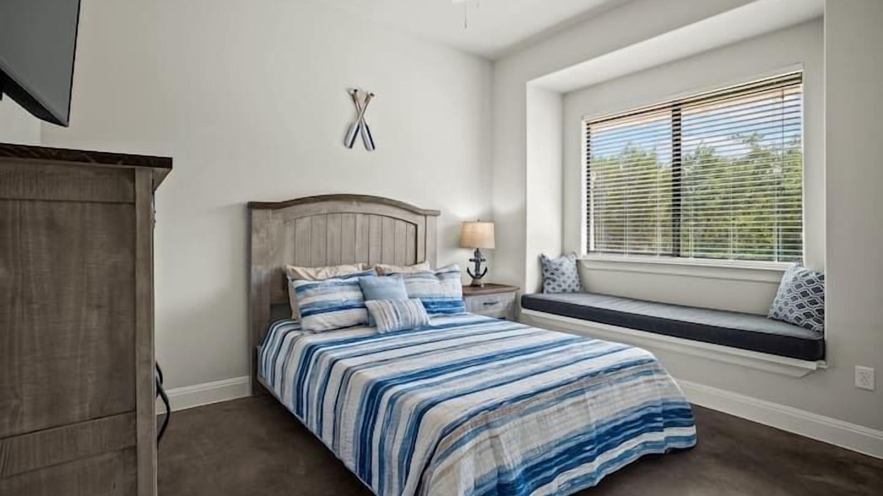Photo of Bedroom in Highland Lake Estates