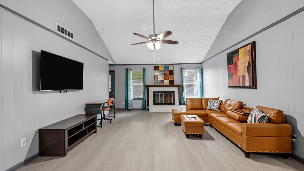 Photo of Livingroom in League City