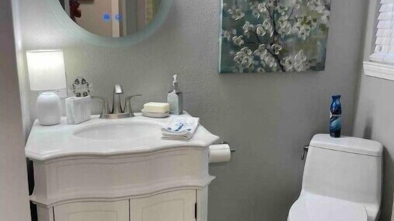 Photo of Bathroom in Lake Bridgeport