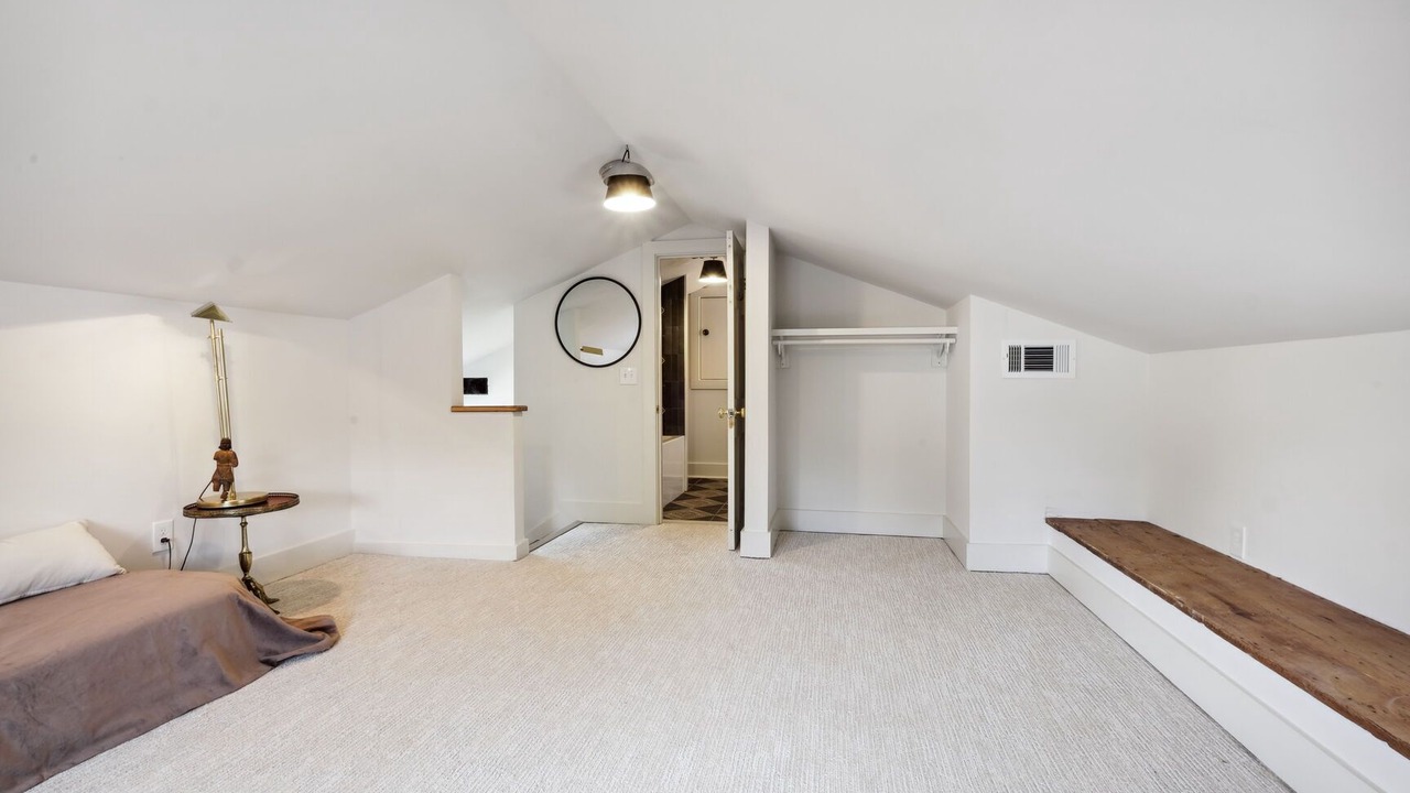 Photo of Bedroom in East Carrollton