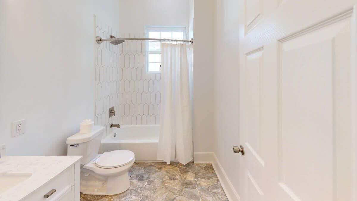 Photo of Bathroom in Mid-City