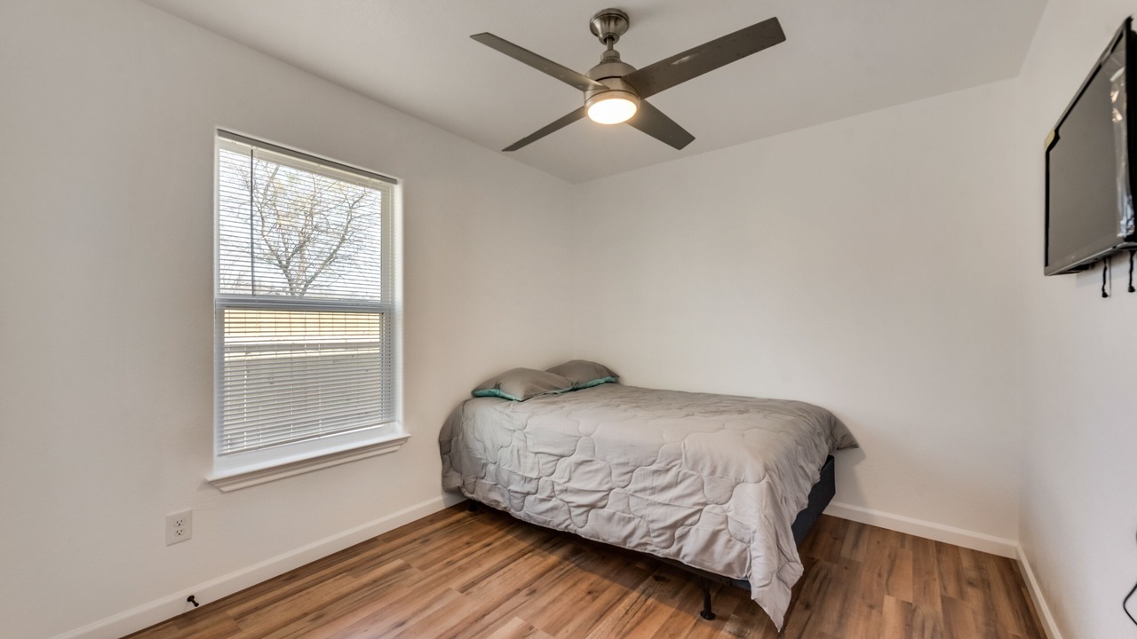 Photo of Bedroom in River Oaks