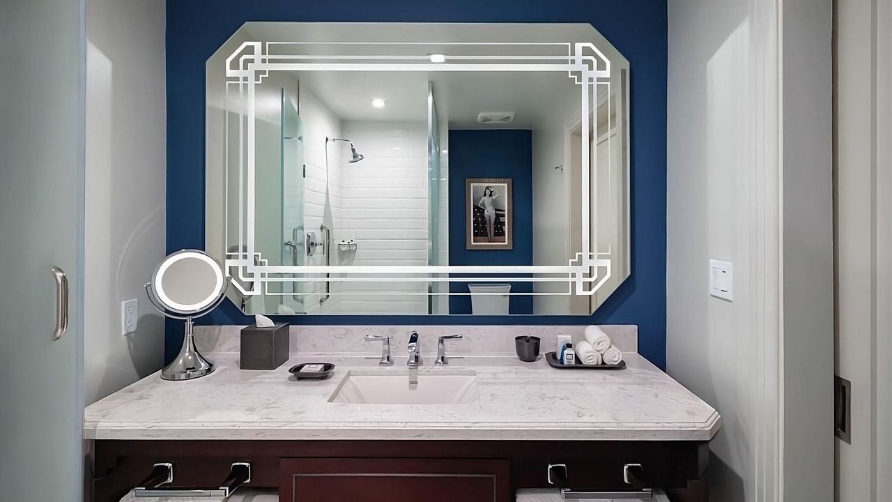 Photo of Bathroom in Arts/Warehouse District
