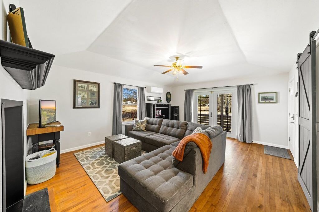 Photo of Livingroom in Harper