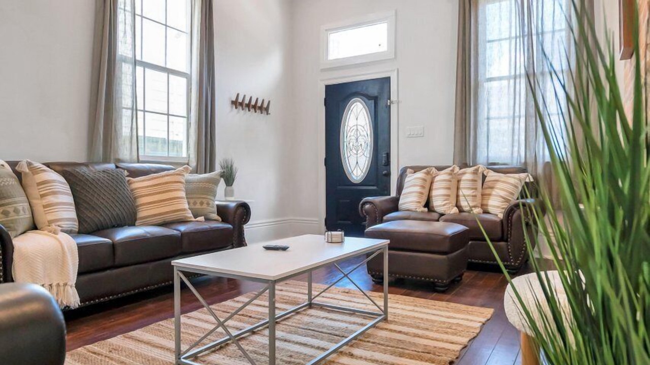 Photo of Livingroom in Esplanade Ridge