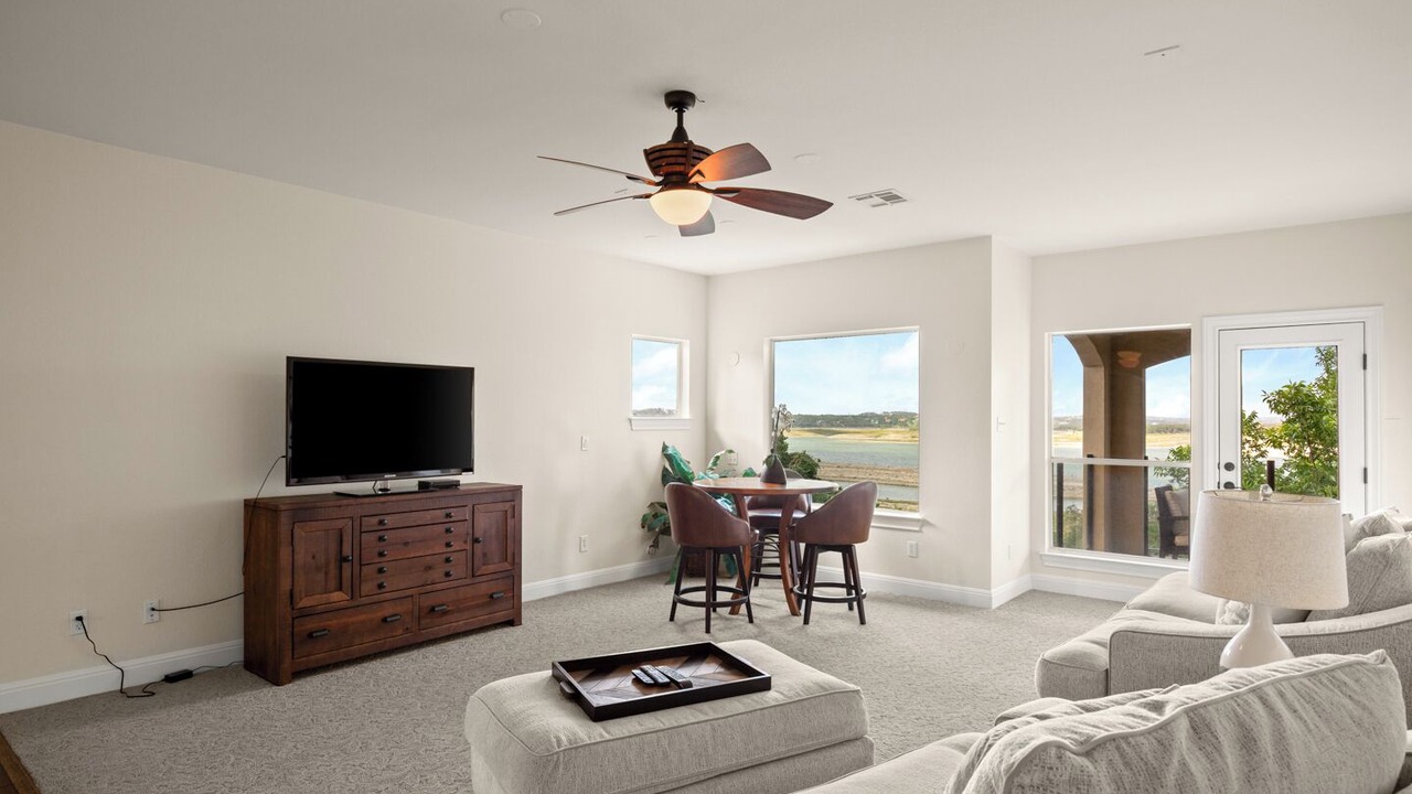 Photo of Livingroom in Rocky Ridge