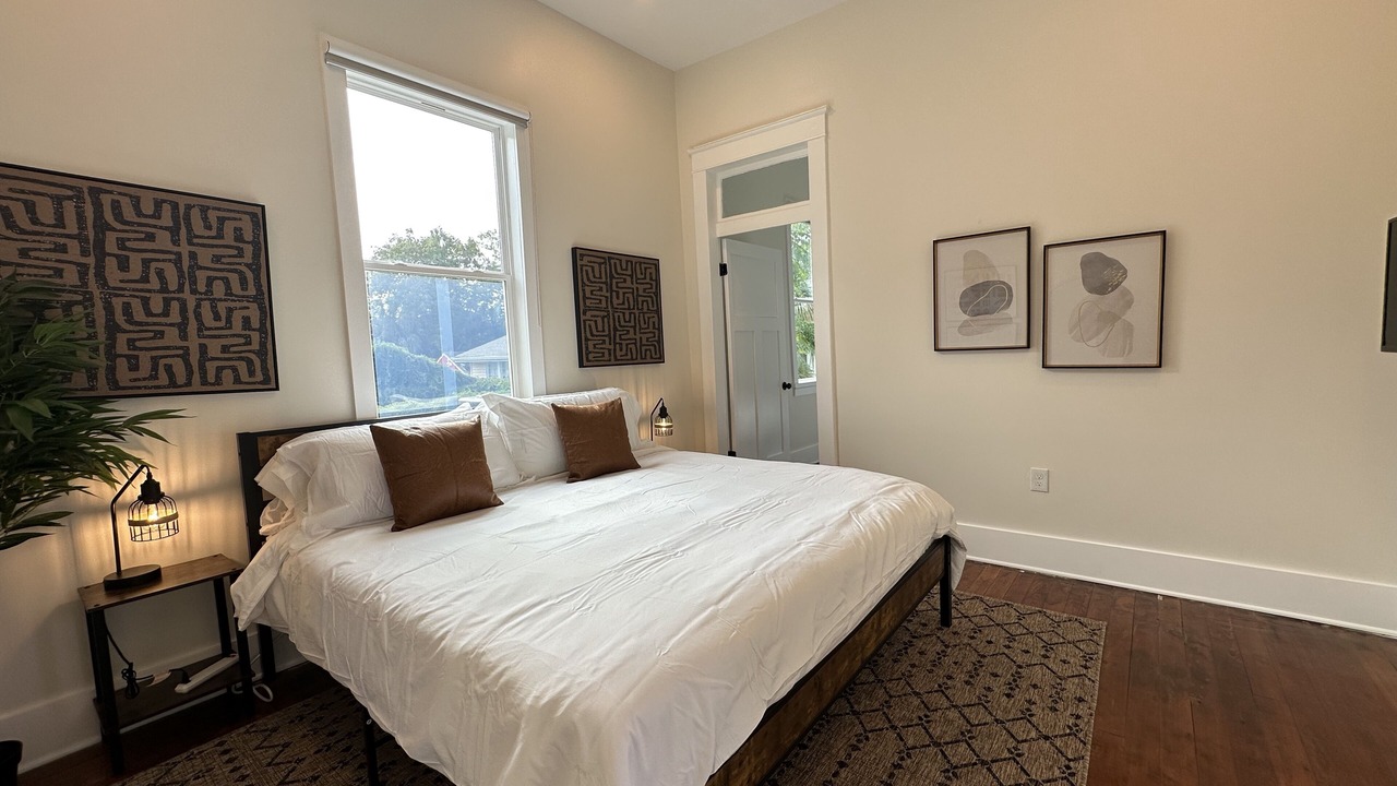 Photo of Bedroom in Mid-City