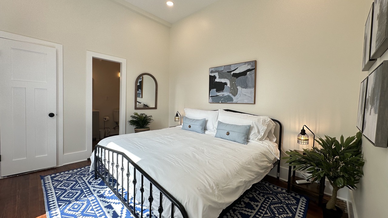 Photo of Bedroom in Mid-City