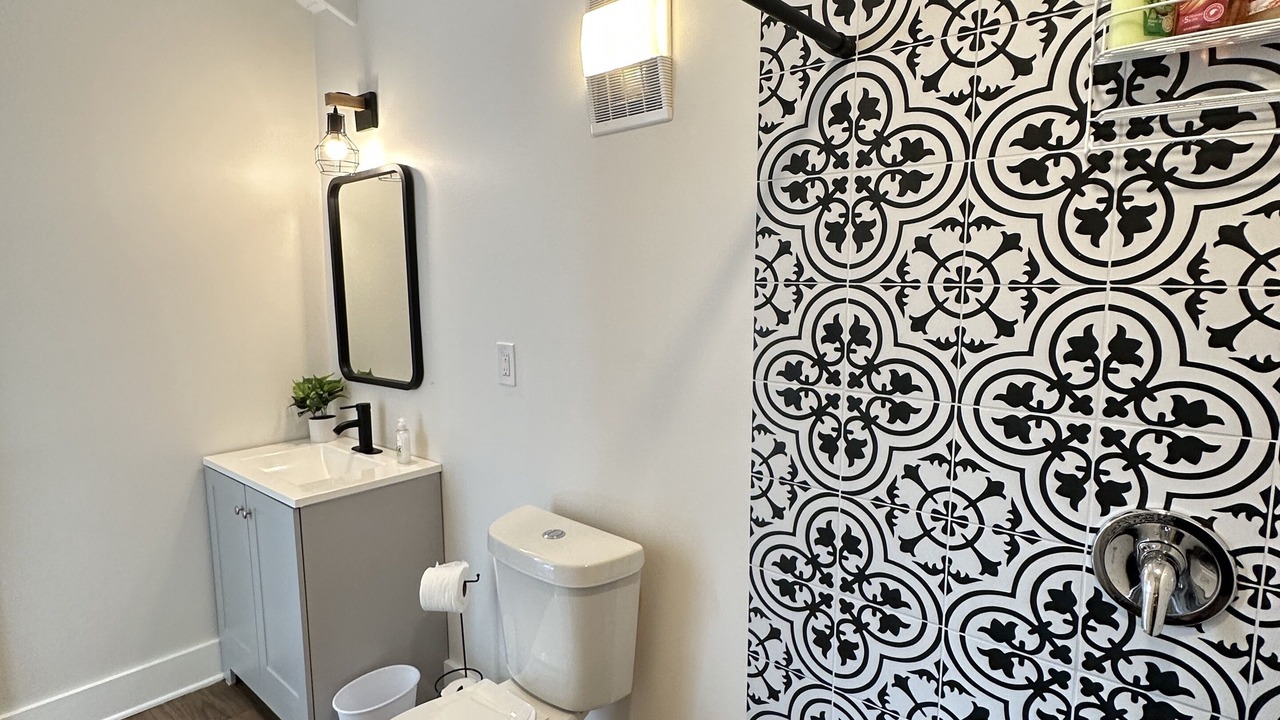 Photo of Bathroom in Mid-City