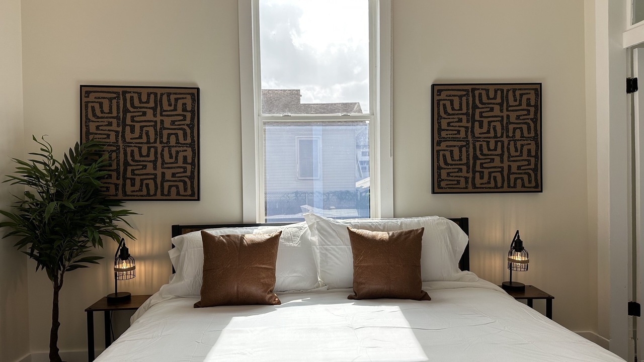 Photo of Bedroom in Mid-City