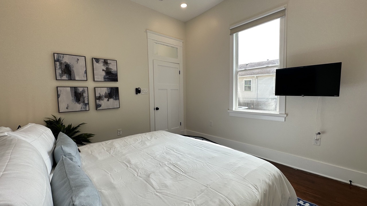 Photo of Bedroom in Mid-City