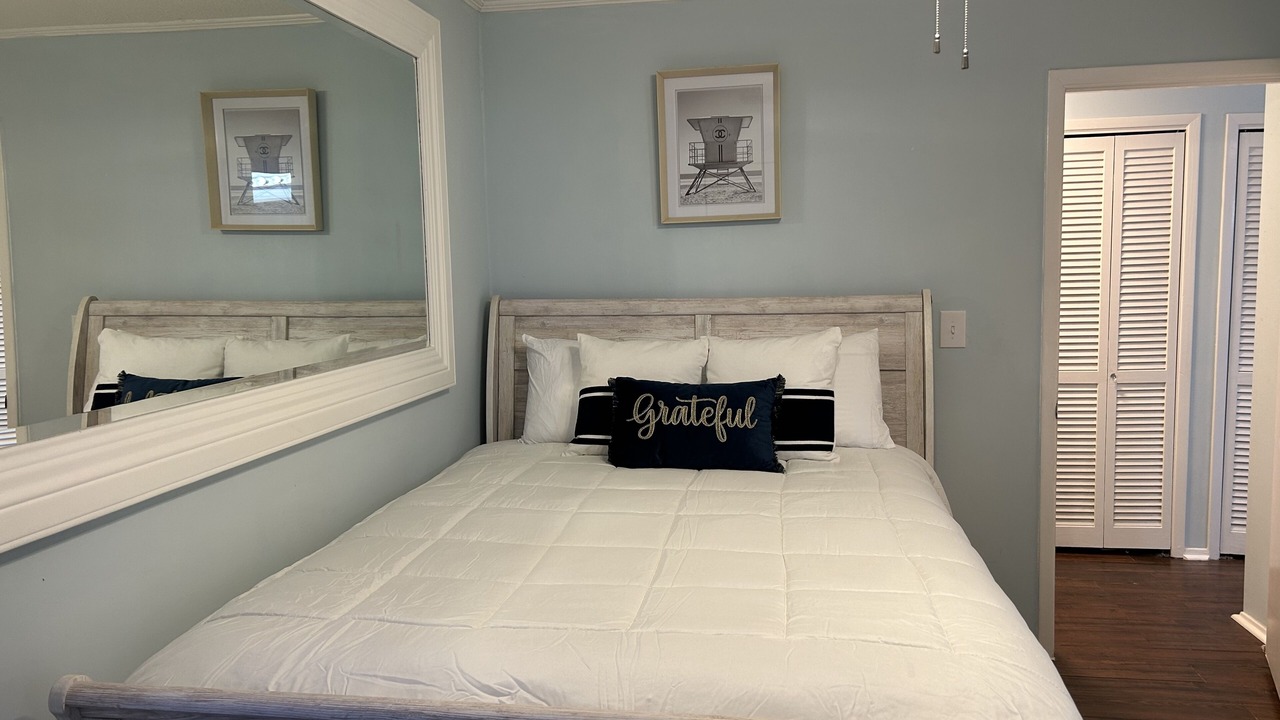 Photo of Bedroom in Diamondhead