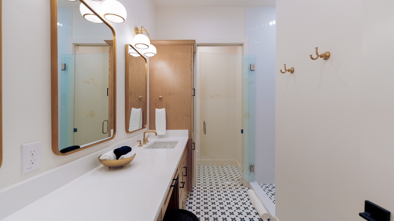 Photo of Bathroom in Lago Vista