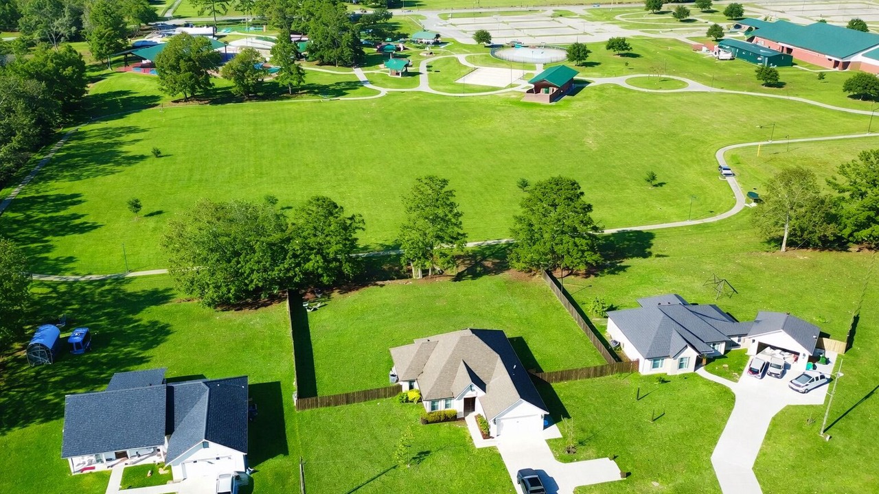 Photo of Outdoor in Cade