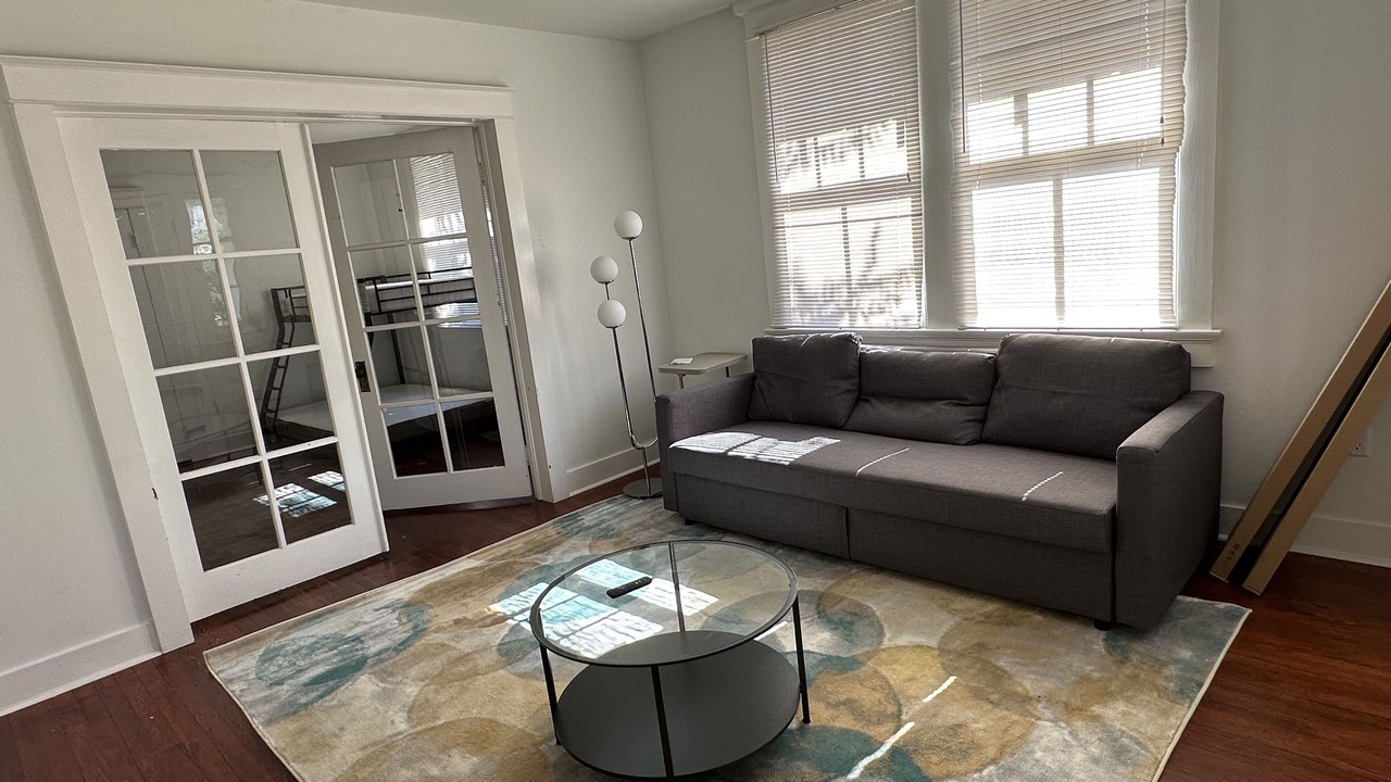 Photo of Livingroom in East Carrollton