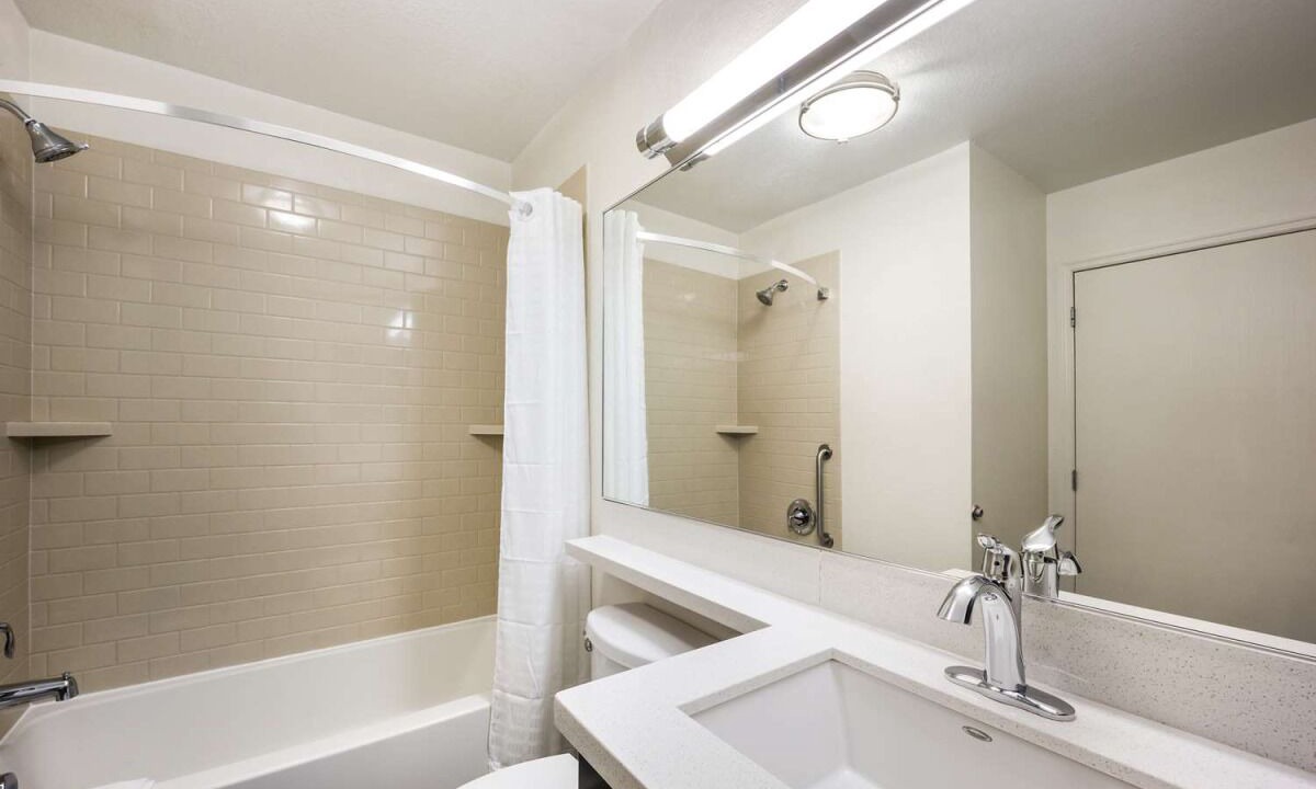 Photo of Bathroom in Nassau Bay