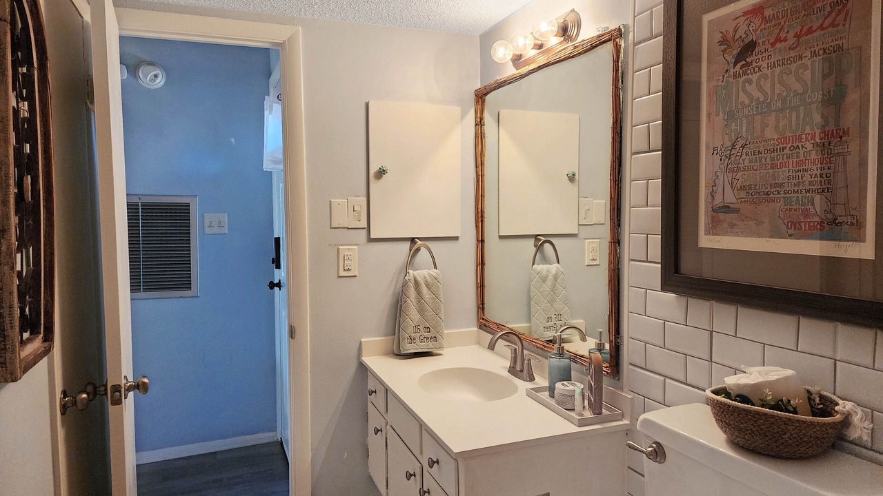 Photo of Bathroom in Diamondhead