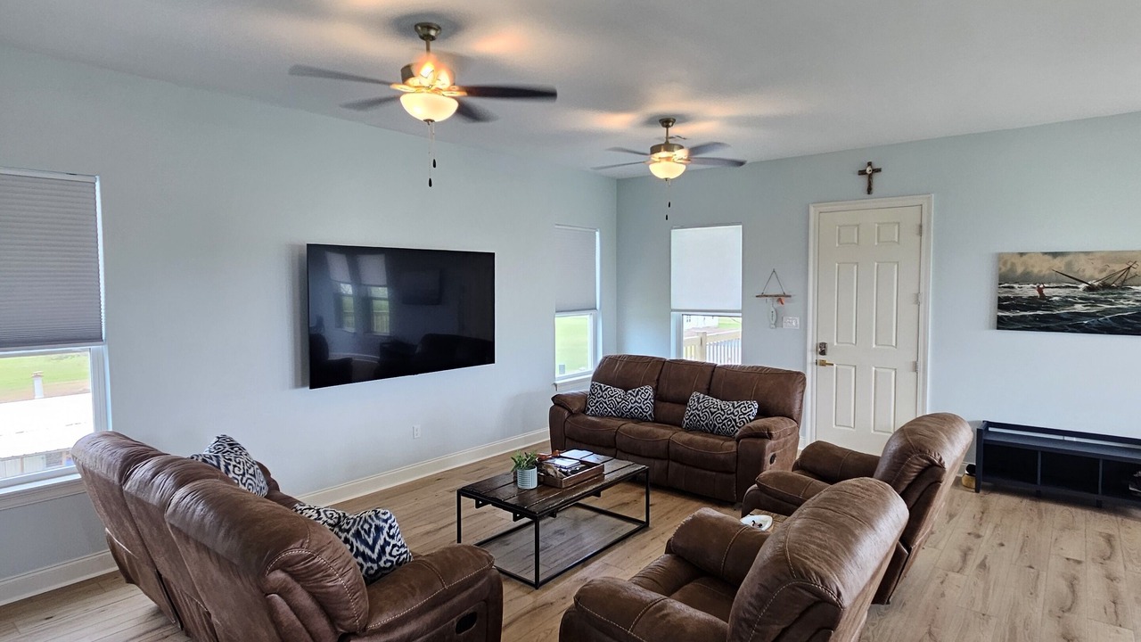 Photo of Livingroom in Boothville-Venice