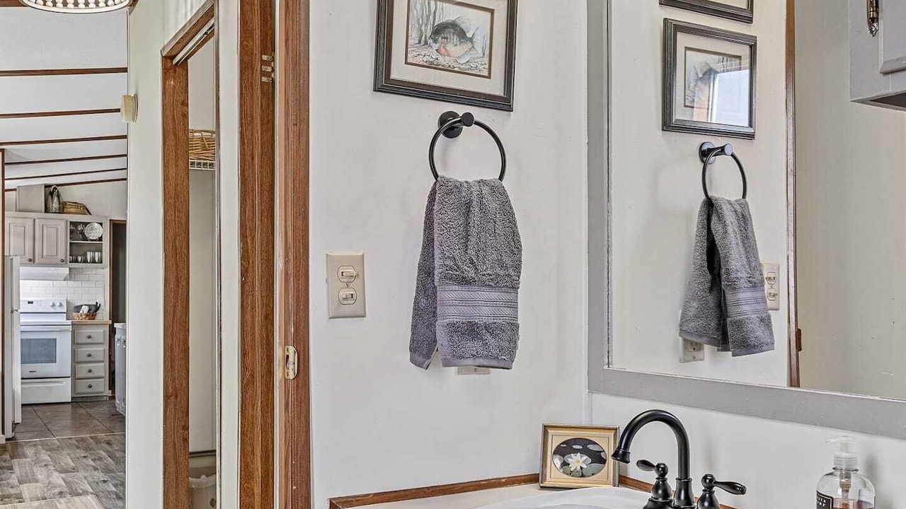 Photo of Bathroom in Uncertain