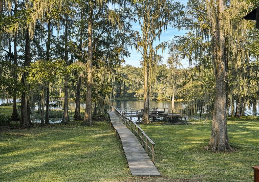Photo of Outdoor in Uncertain