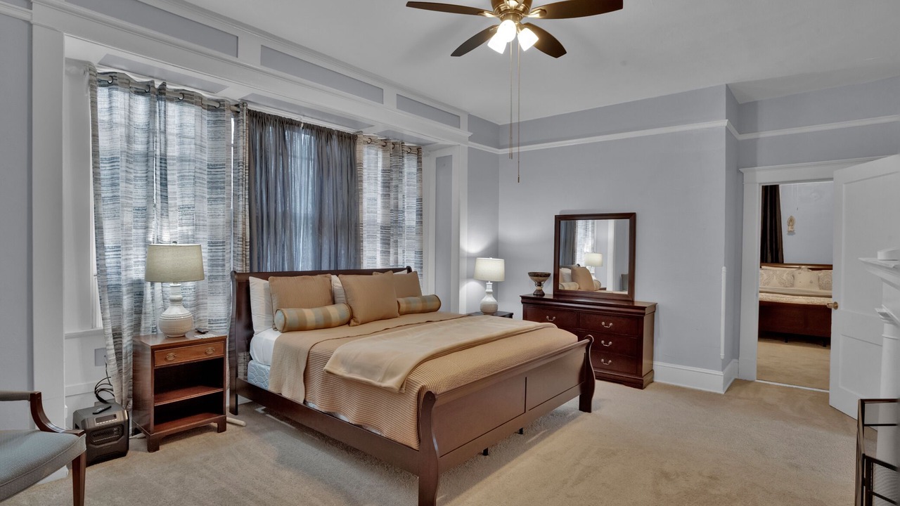Photo of Bedroom in Fairfield Historic District