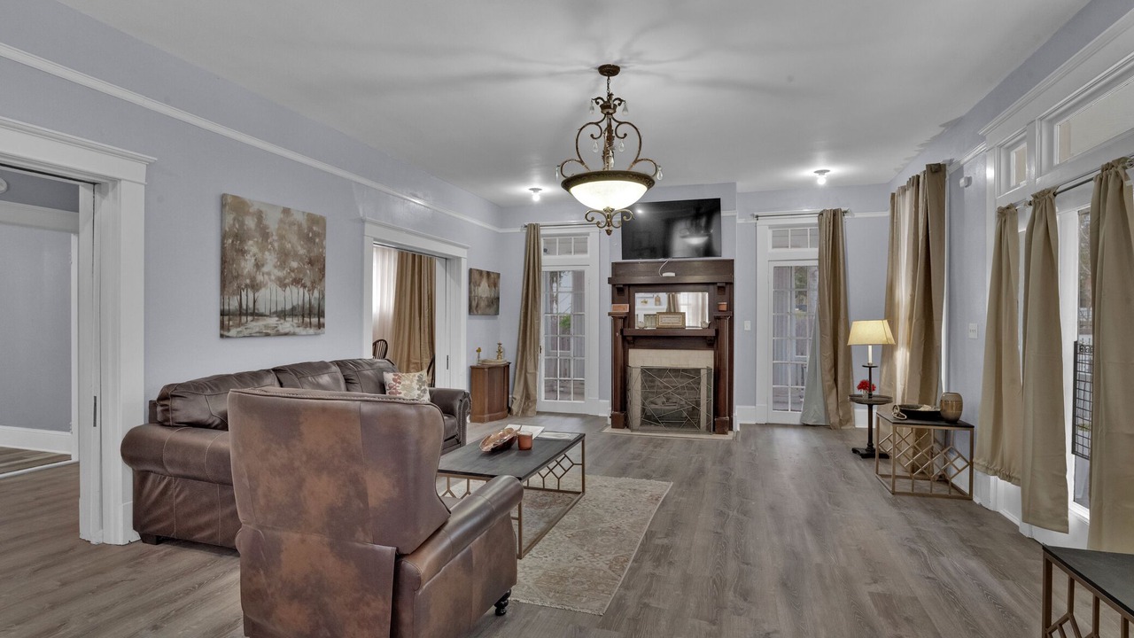 Photo of Livingroom in Fairfield Historic District