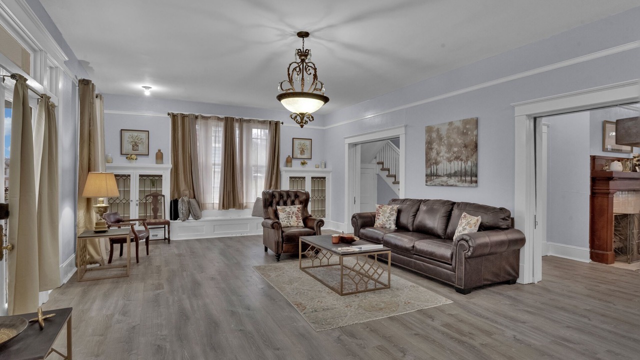 Photo of Livingroom in Fairfield Historic District