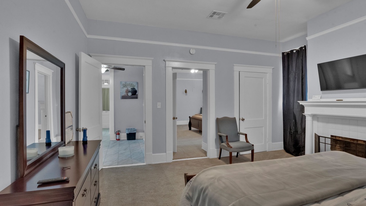 Photo of Bedroom in Fairfield Historic District