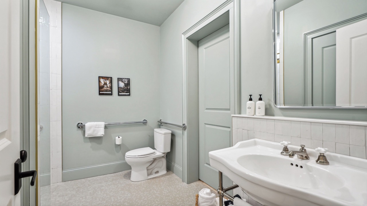 Photo of Bathroom in Central Business District