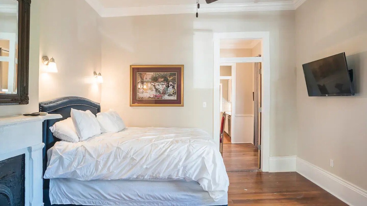 Photo of Bedroom in Lower Garden District