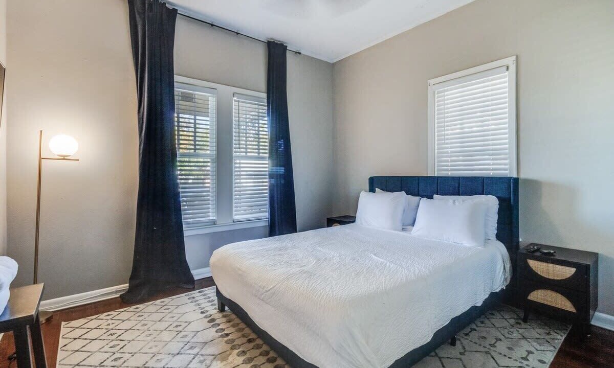 Photo of Bedroom in Freetown - Port Rico