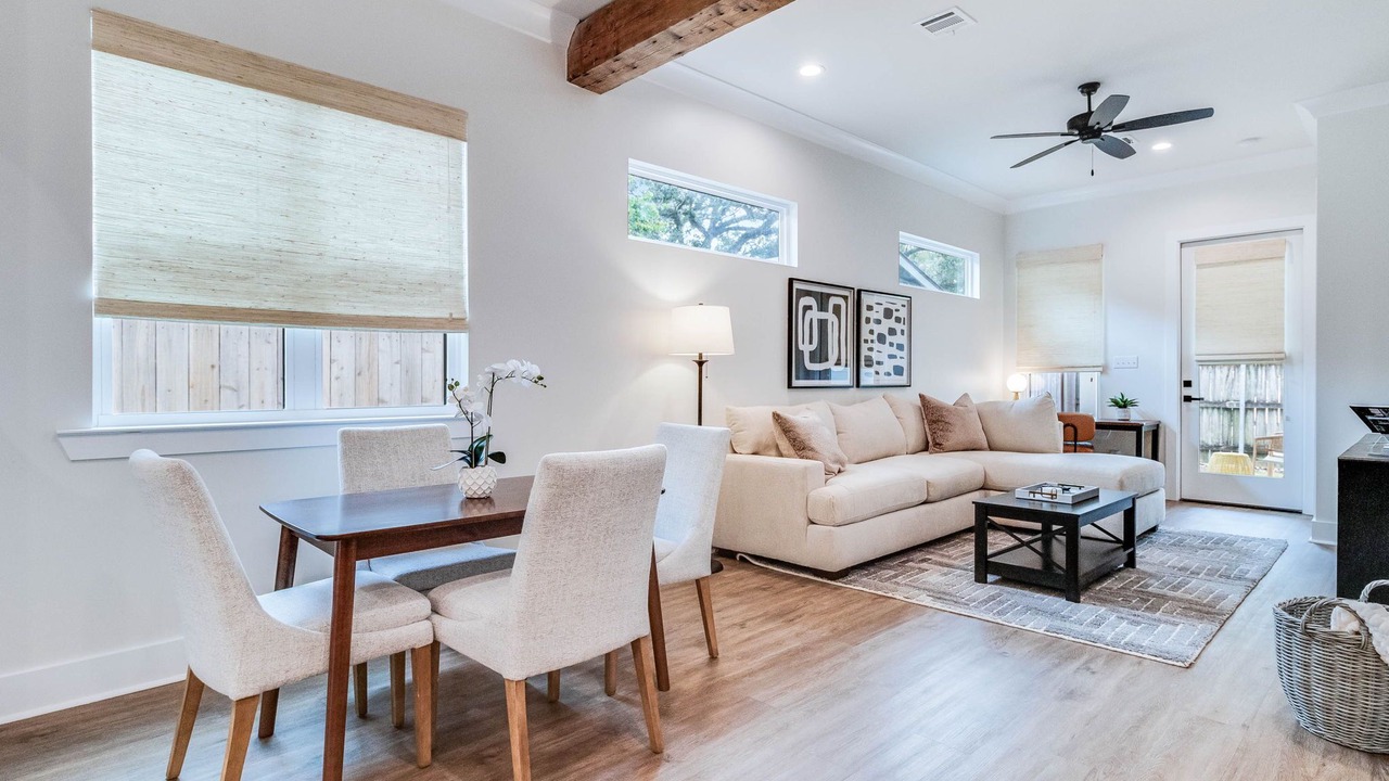 Photo of Livingroom in Lafayette