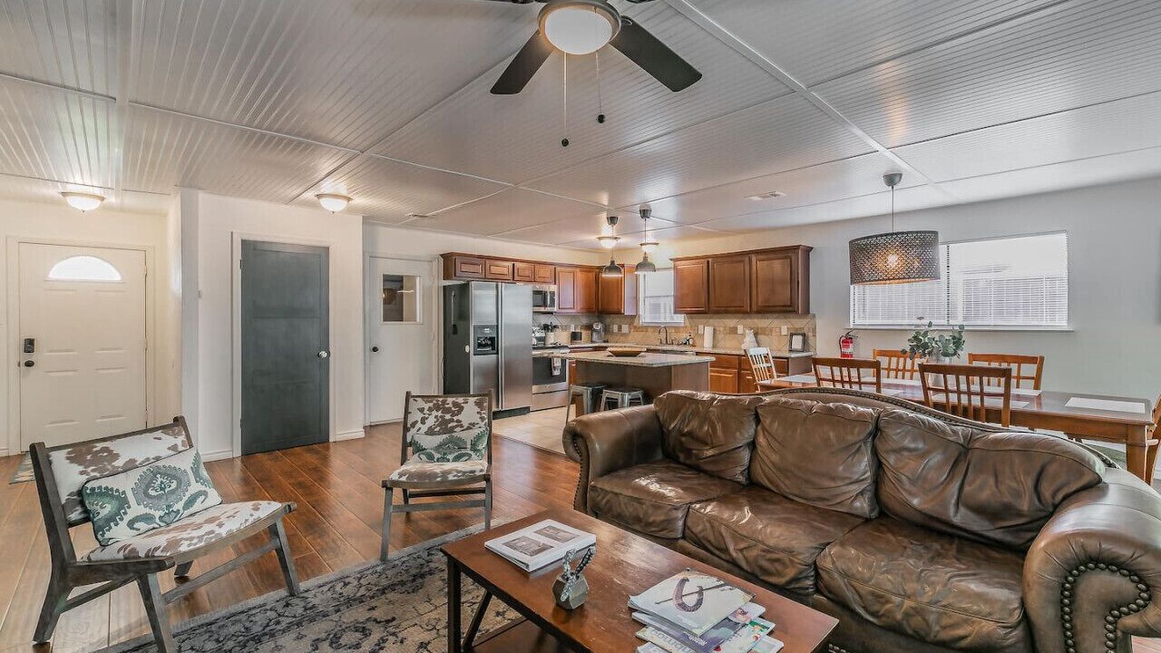 Photo of Livingroom in Arlington