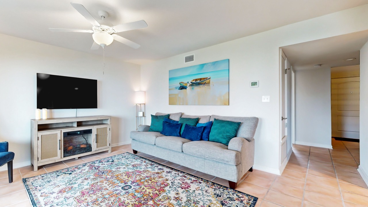 Photo of Livingroom in Harbor Oaks