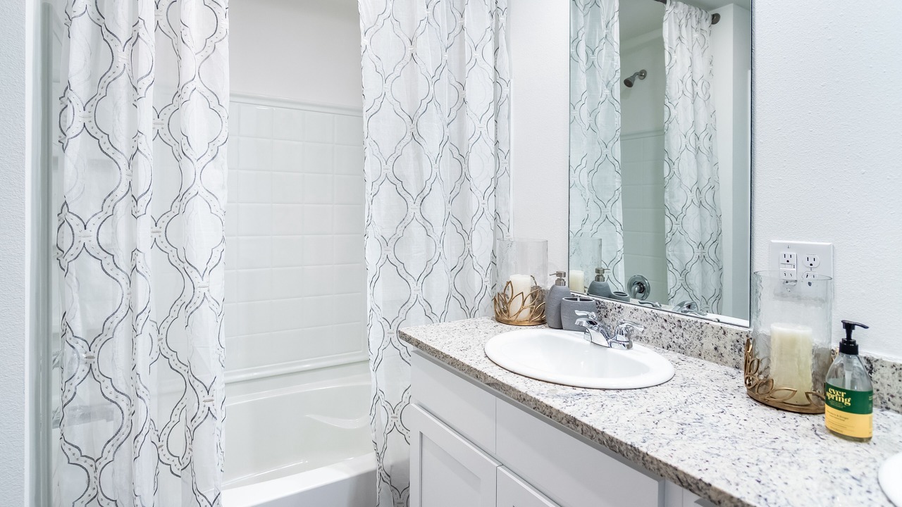 Photo of Bathroom in Gonzales