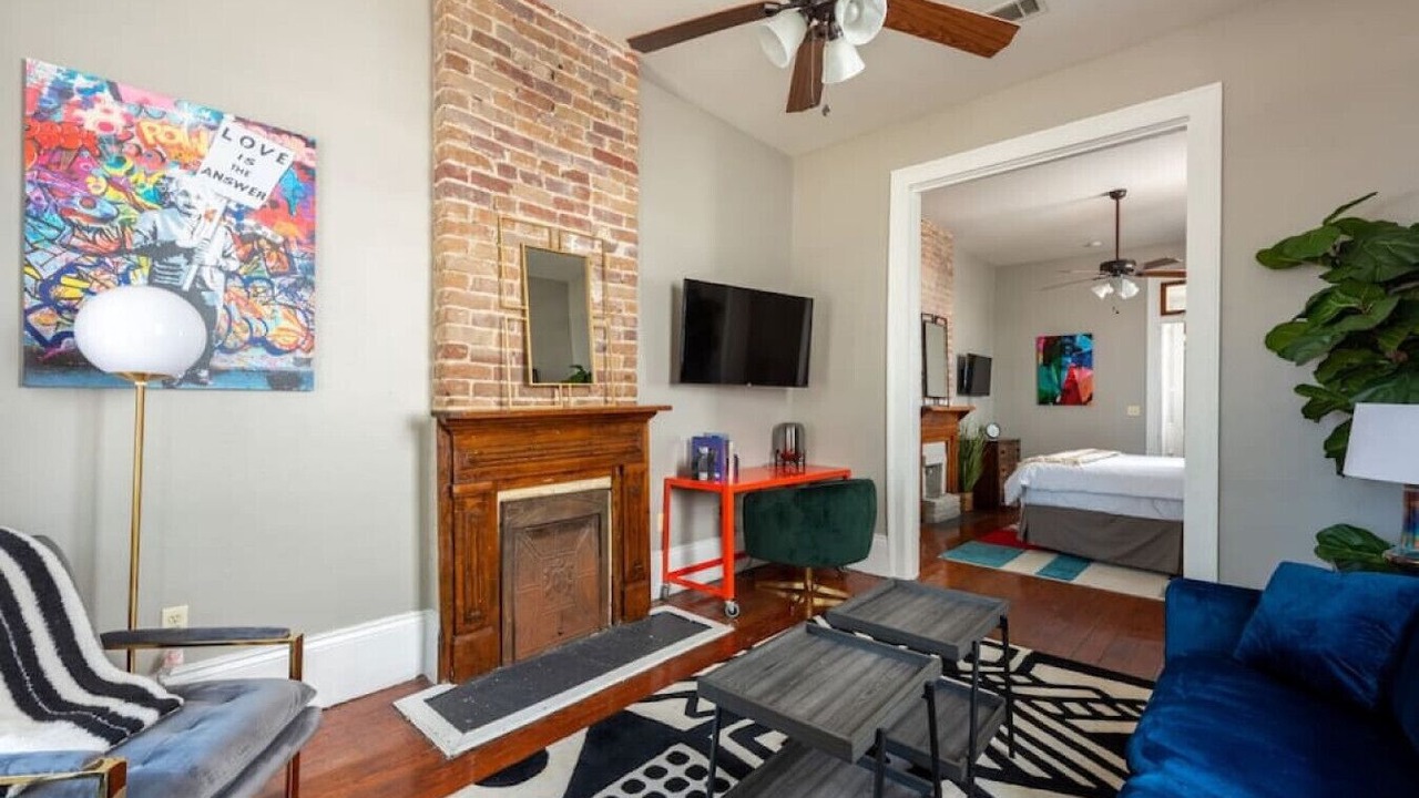 Photo of Livingroom in Mid-City