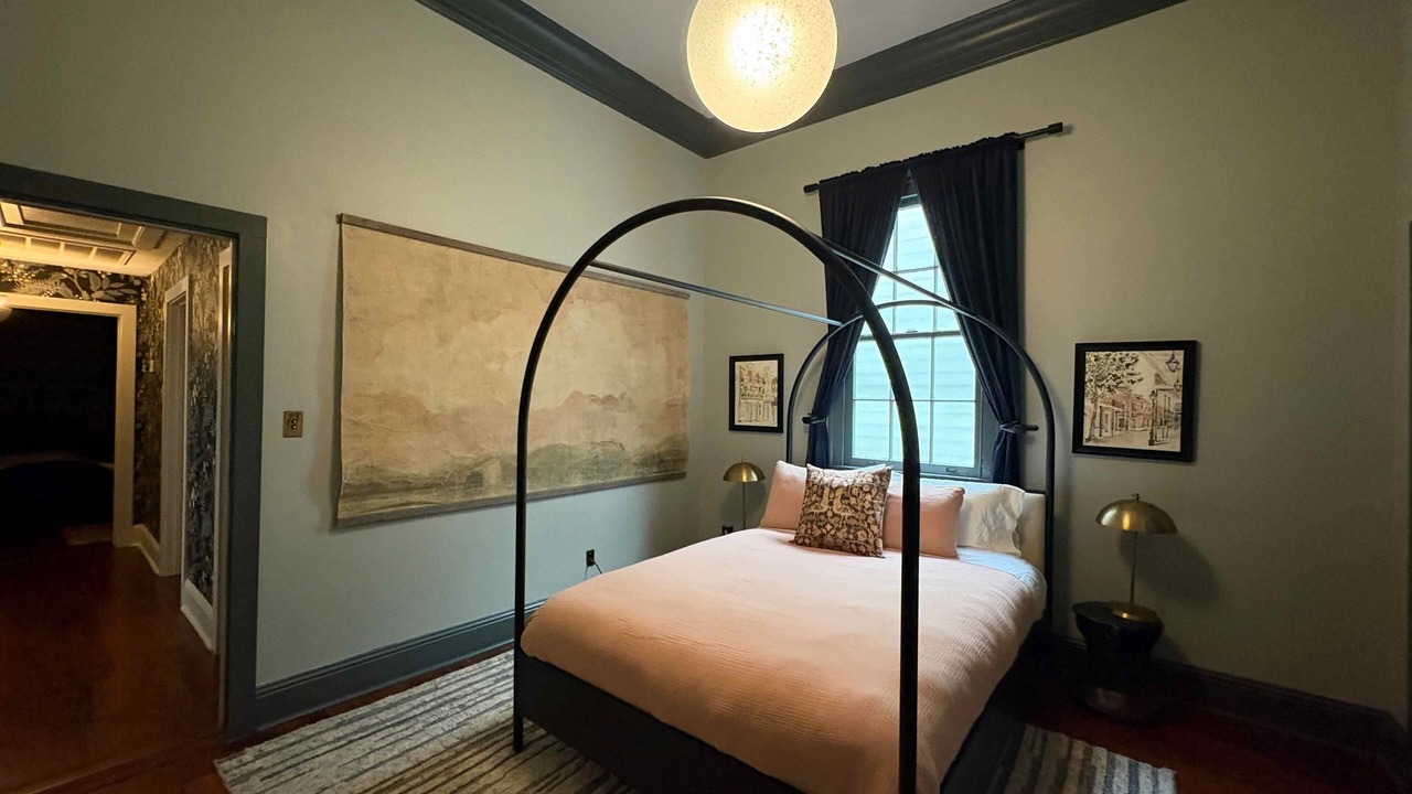 Photo of Bedroom in Lower Garden District