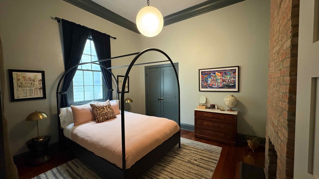 Photo of Livingroom in Lower Garden District