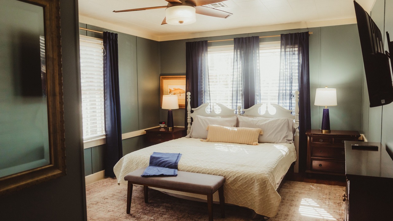 Photo of Bedroom in Freetown - Port Rico