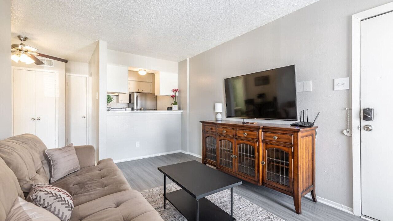 Photo of Livingroom in Park Central