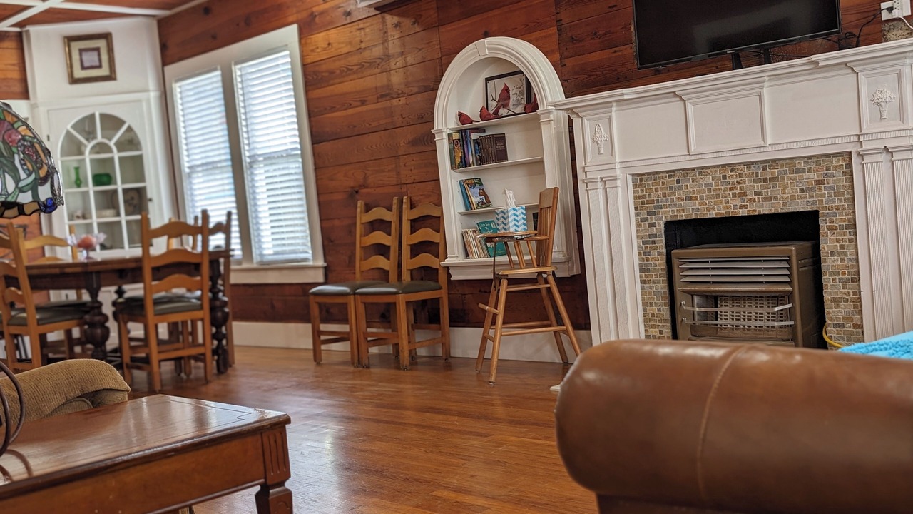 Photo of Livingroom in Junction