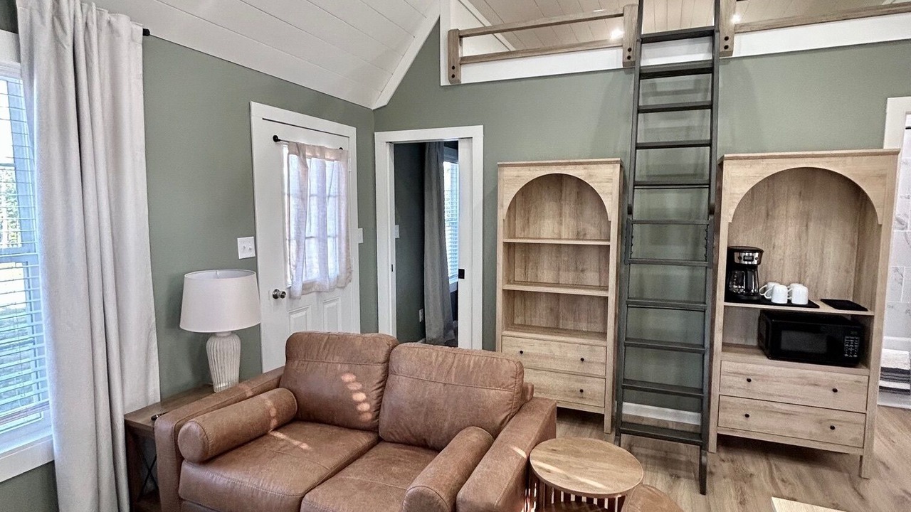 Photo of Livingroom in Leesville