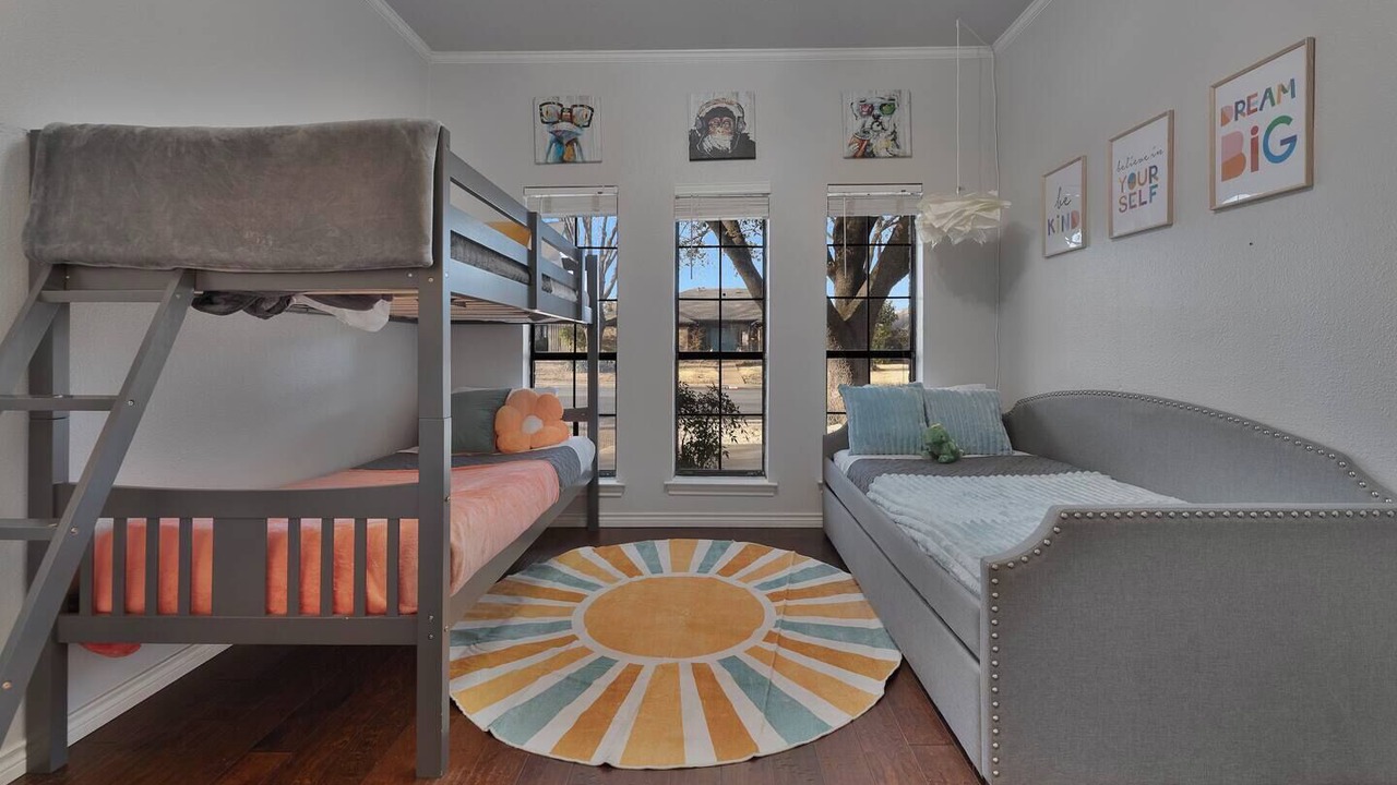 Photo of Bedroom in Lake Highlands