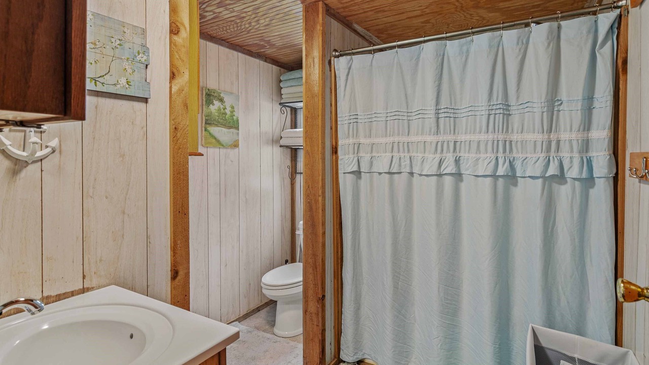 Photo of Bathroom in Maurepas