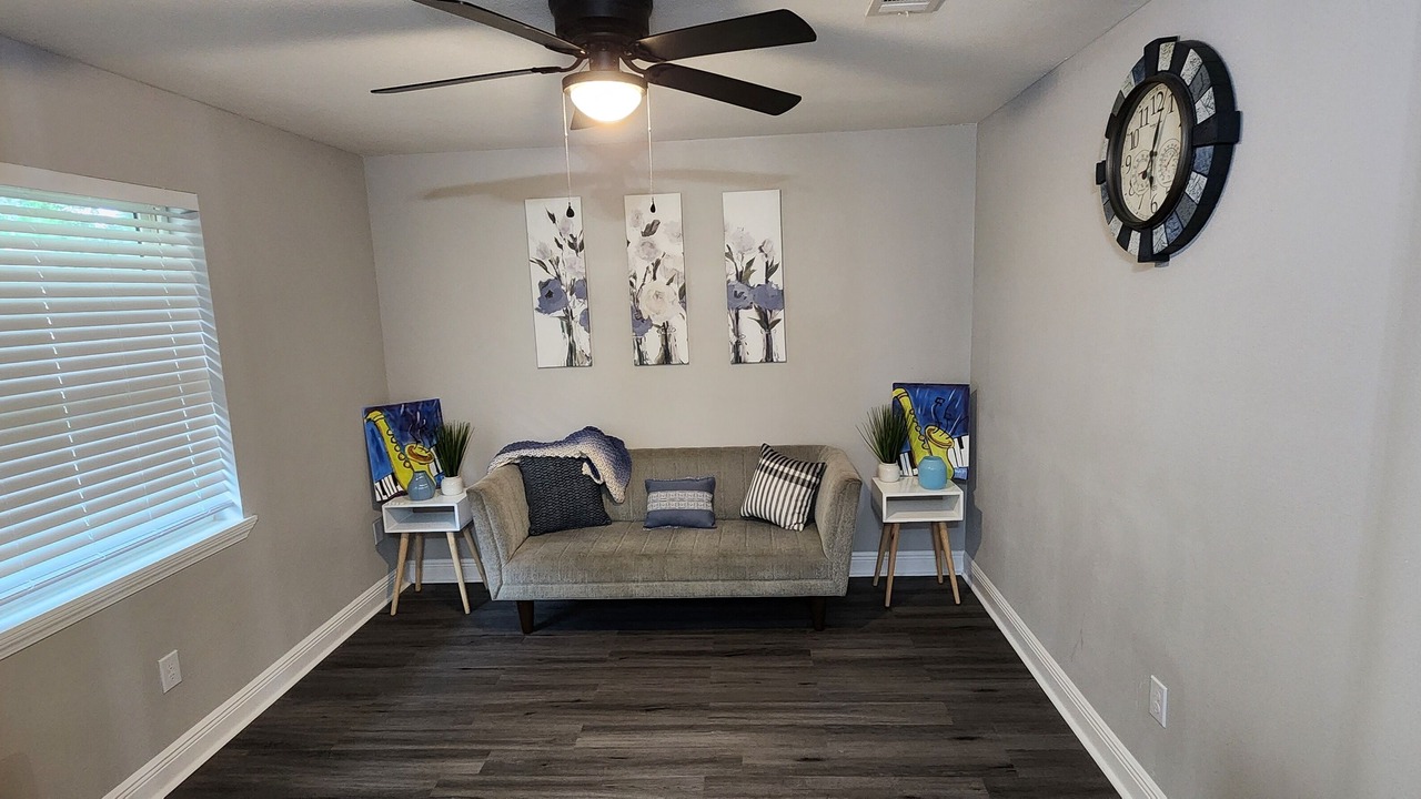 Photo of Livingroom in LaPlace