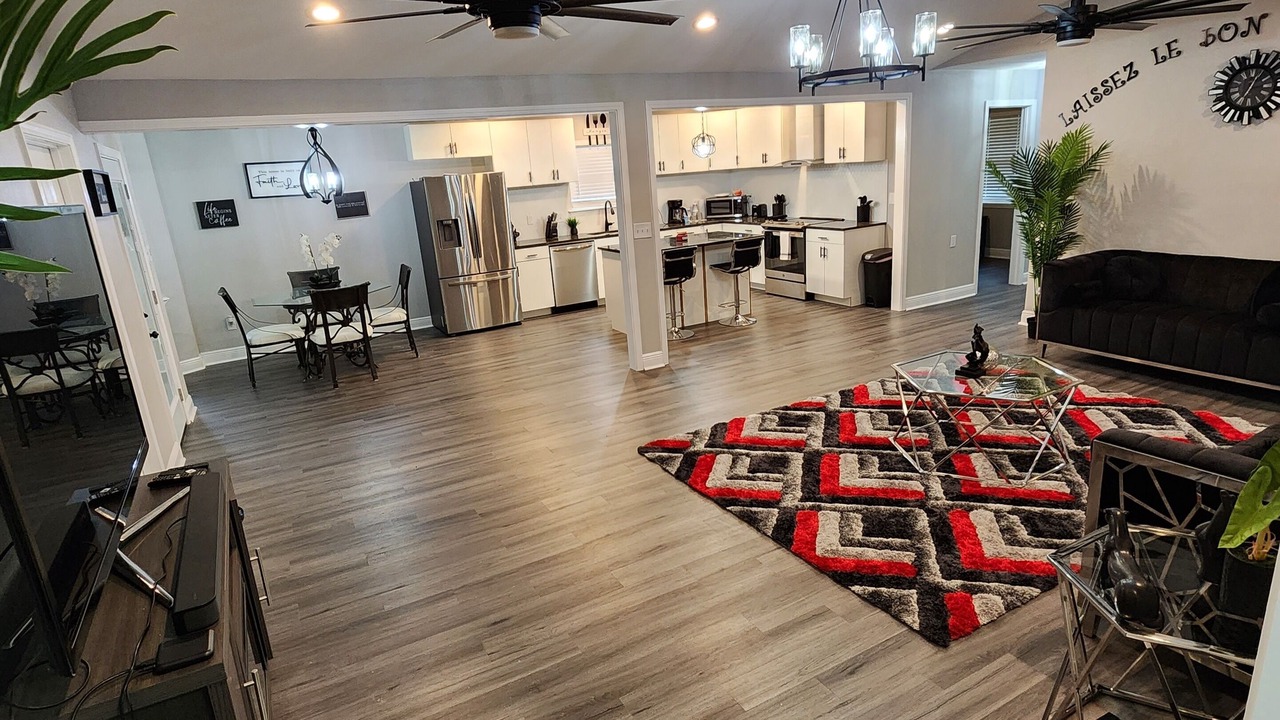 Photo of Livingroom in LaPlace