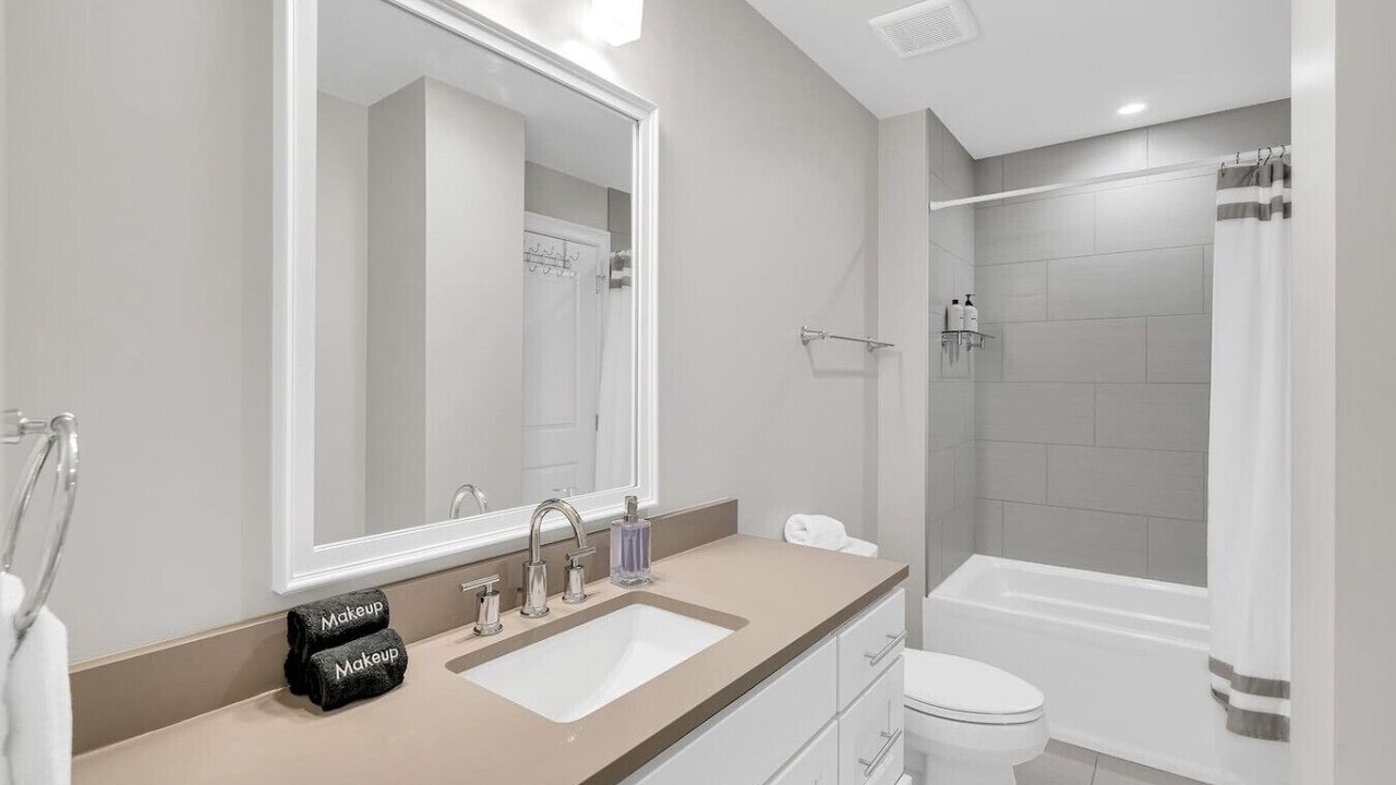 Photo of Bathroom in Central Business District