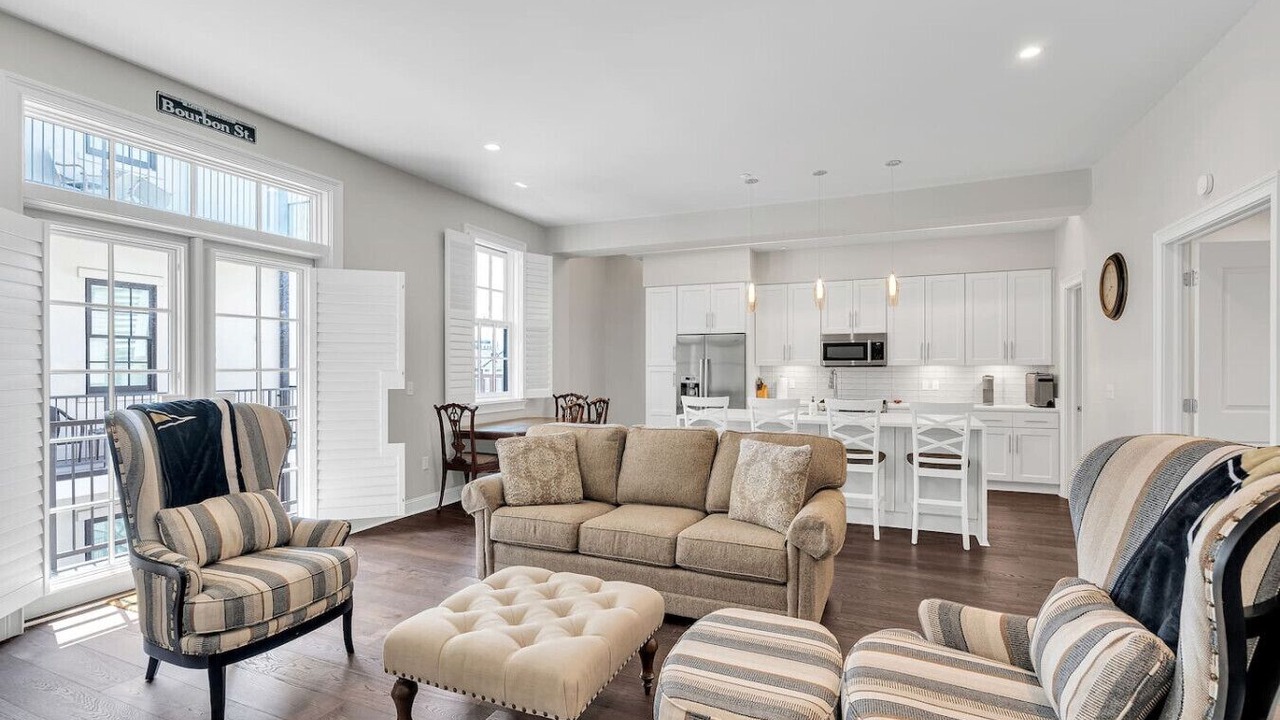 Photo of Livingroom in Central Business District