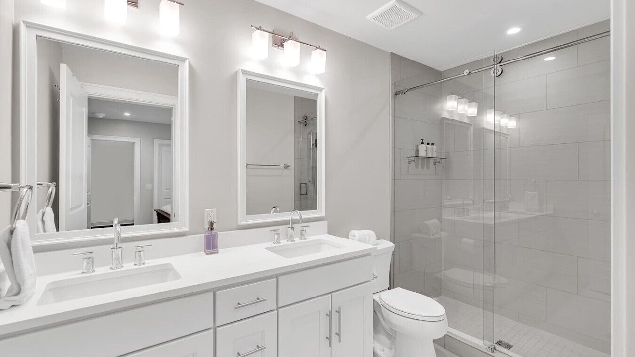 Photo of Bathroom in Central Business District